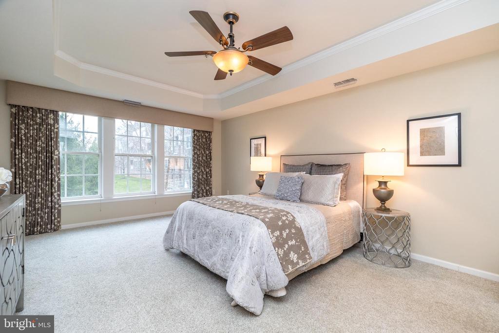 4103 LILAC COURT