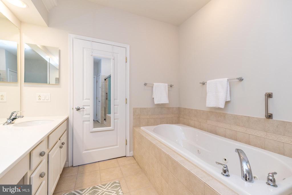 4103 LILAC COURT