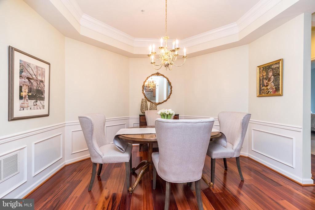 4103 LILAC COURT