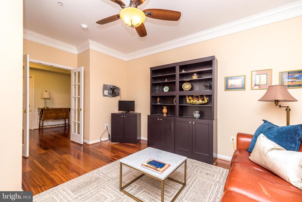 4103 LILAC COURT