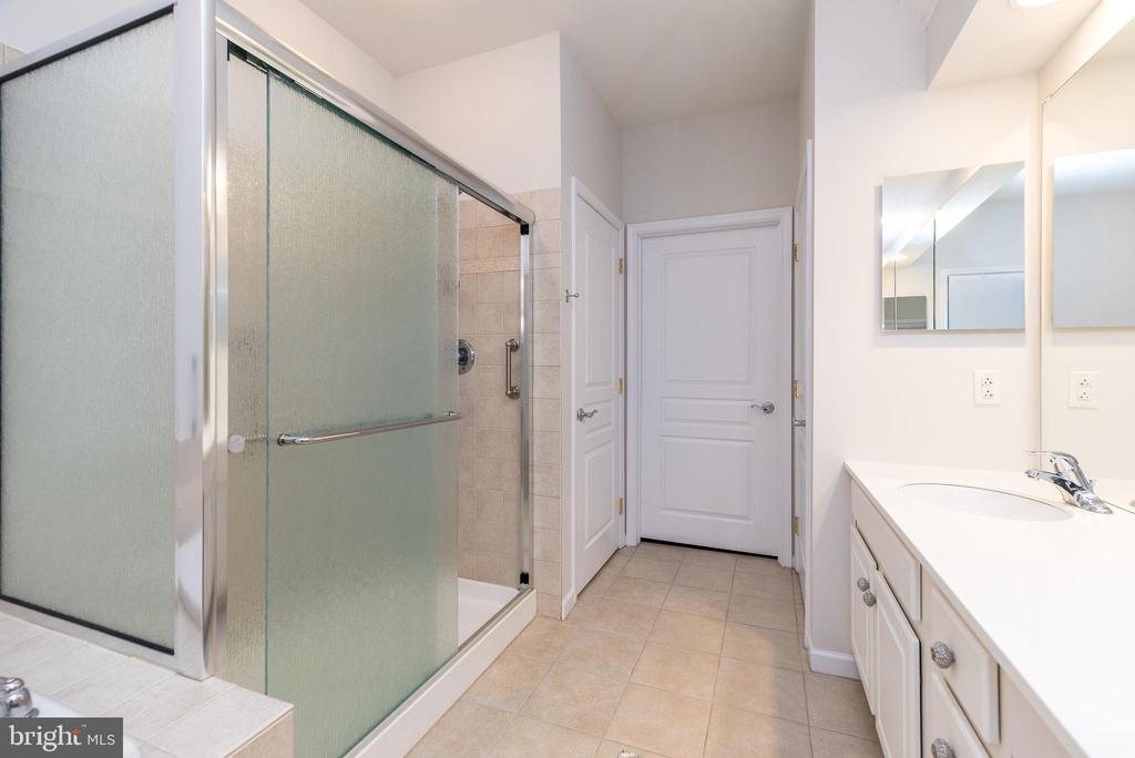 4103 LILAC COURT
