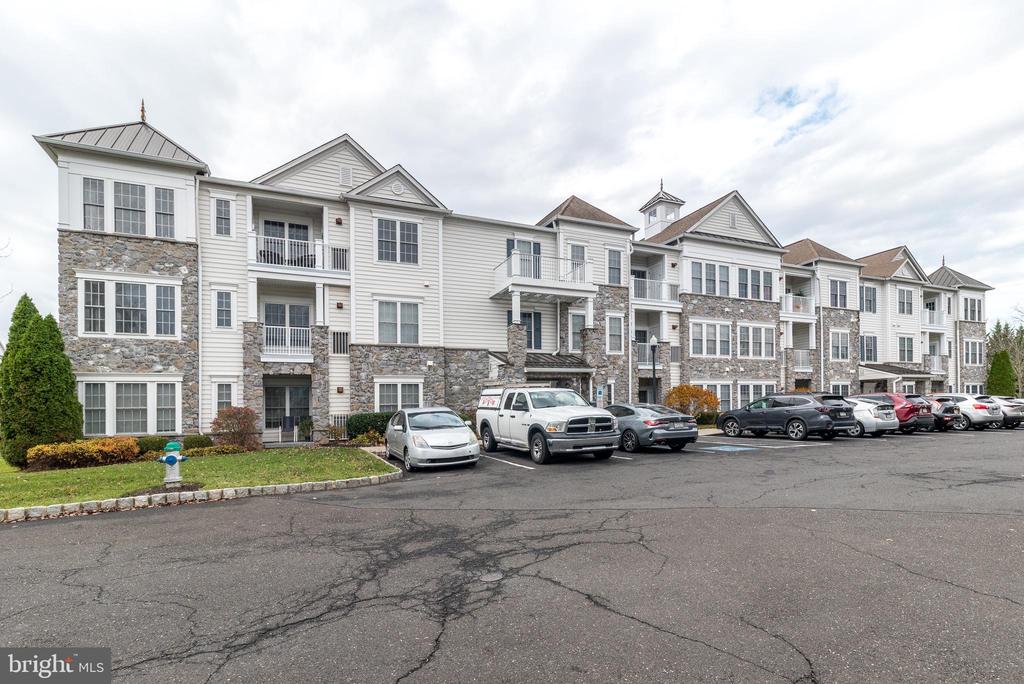 4103 LILAC COURT