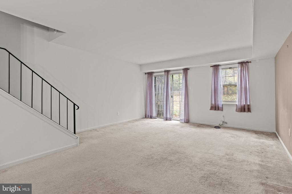 18 YORKTOWN COURT