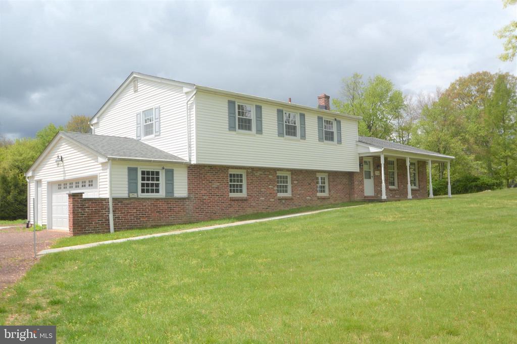 1436 E LAMPLIGHTER LANE