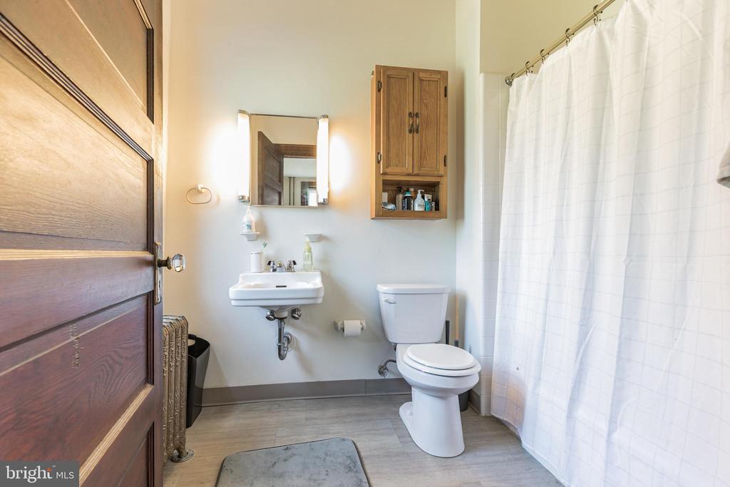 1320 BUTLER PIKE APT 2