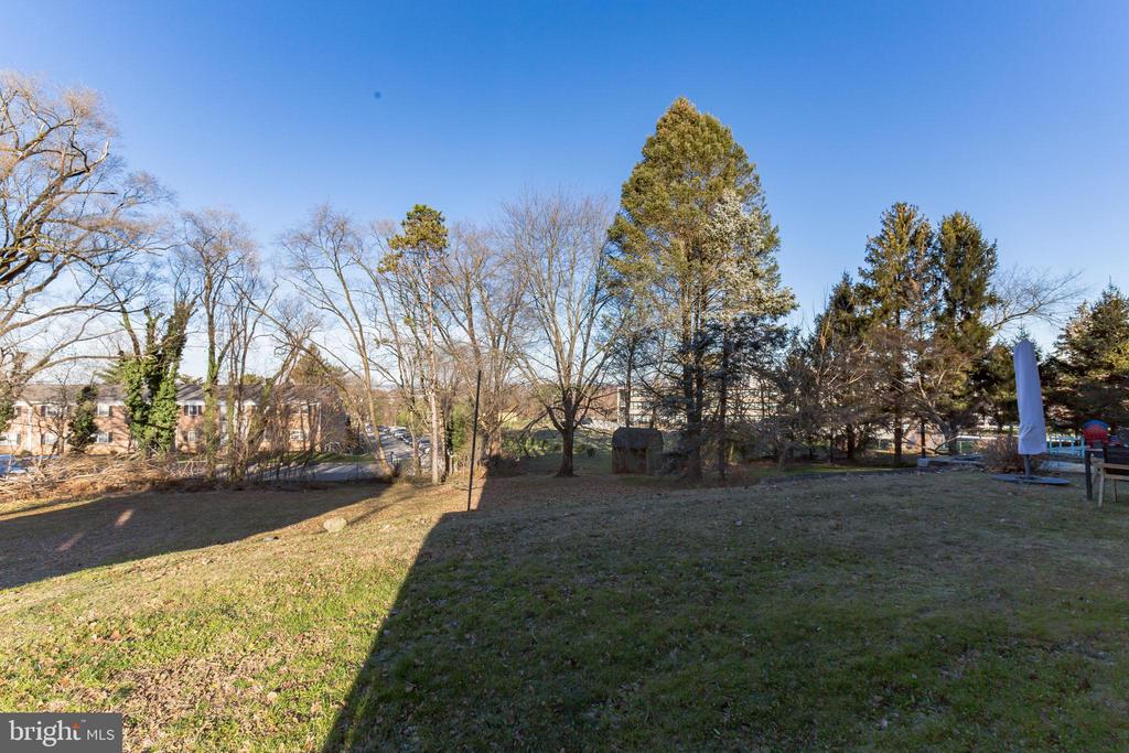 1320 BUTLER PIKE APT 2