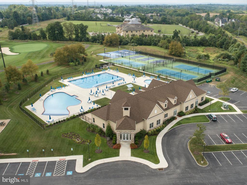 117 SPYGLASS DRIVE