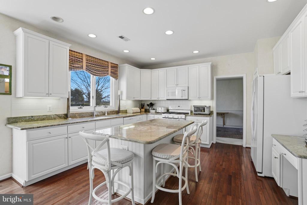 117 SPYGLASS DRIVE