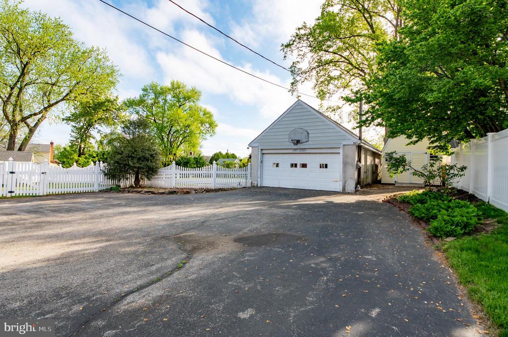 781 BELVOIR ROAD