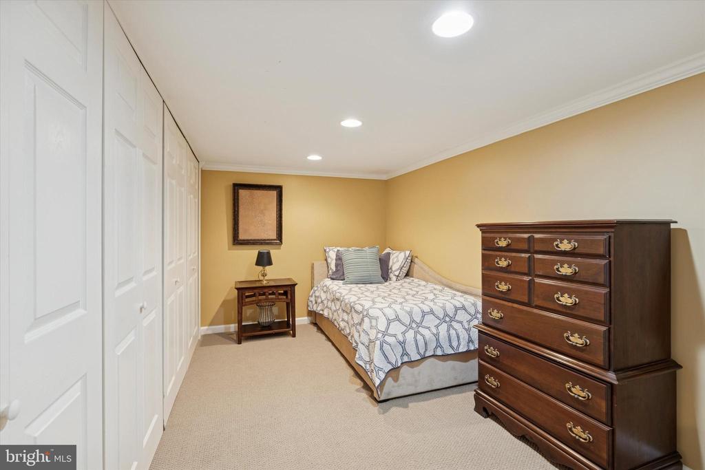 48 CADWALADER COURT