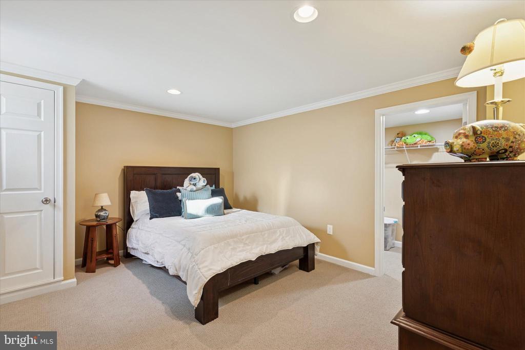 48 CADWALADER COURT