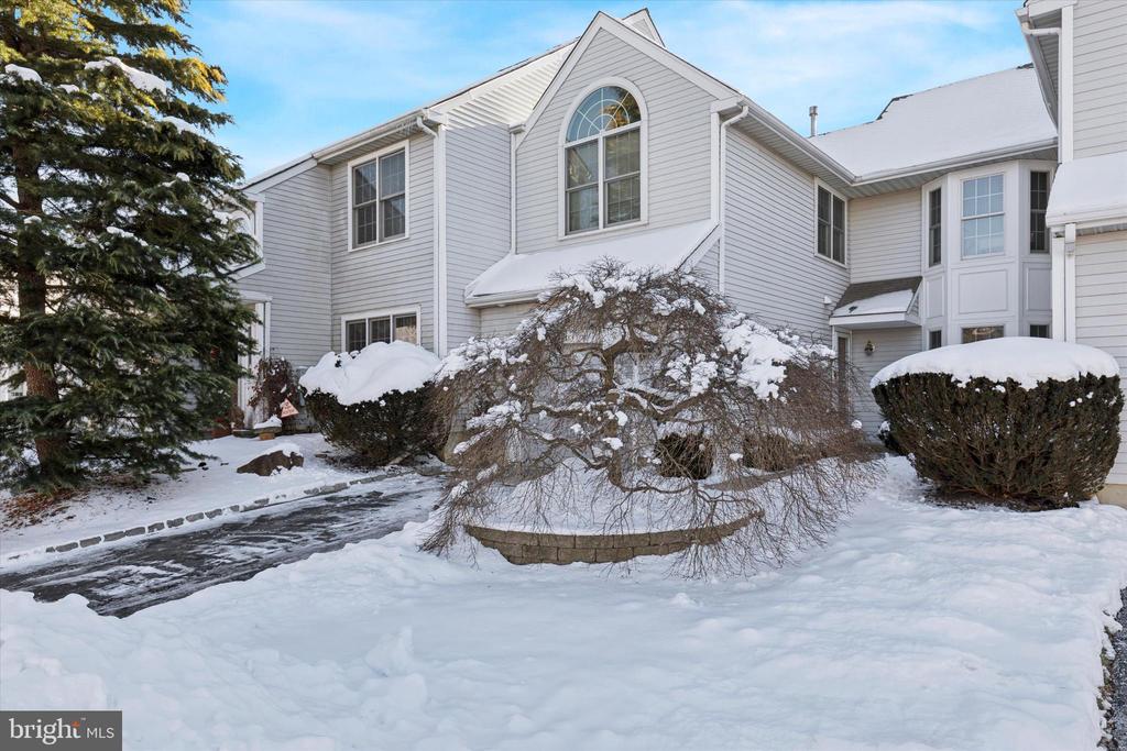 48 CADWALADER COURT