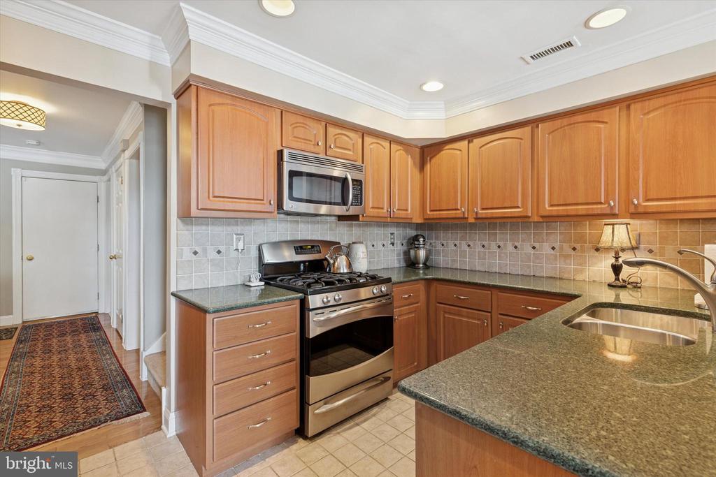 48 CADWALADER COURT