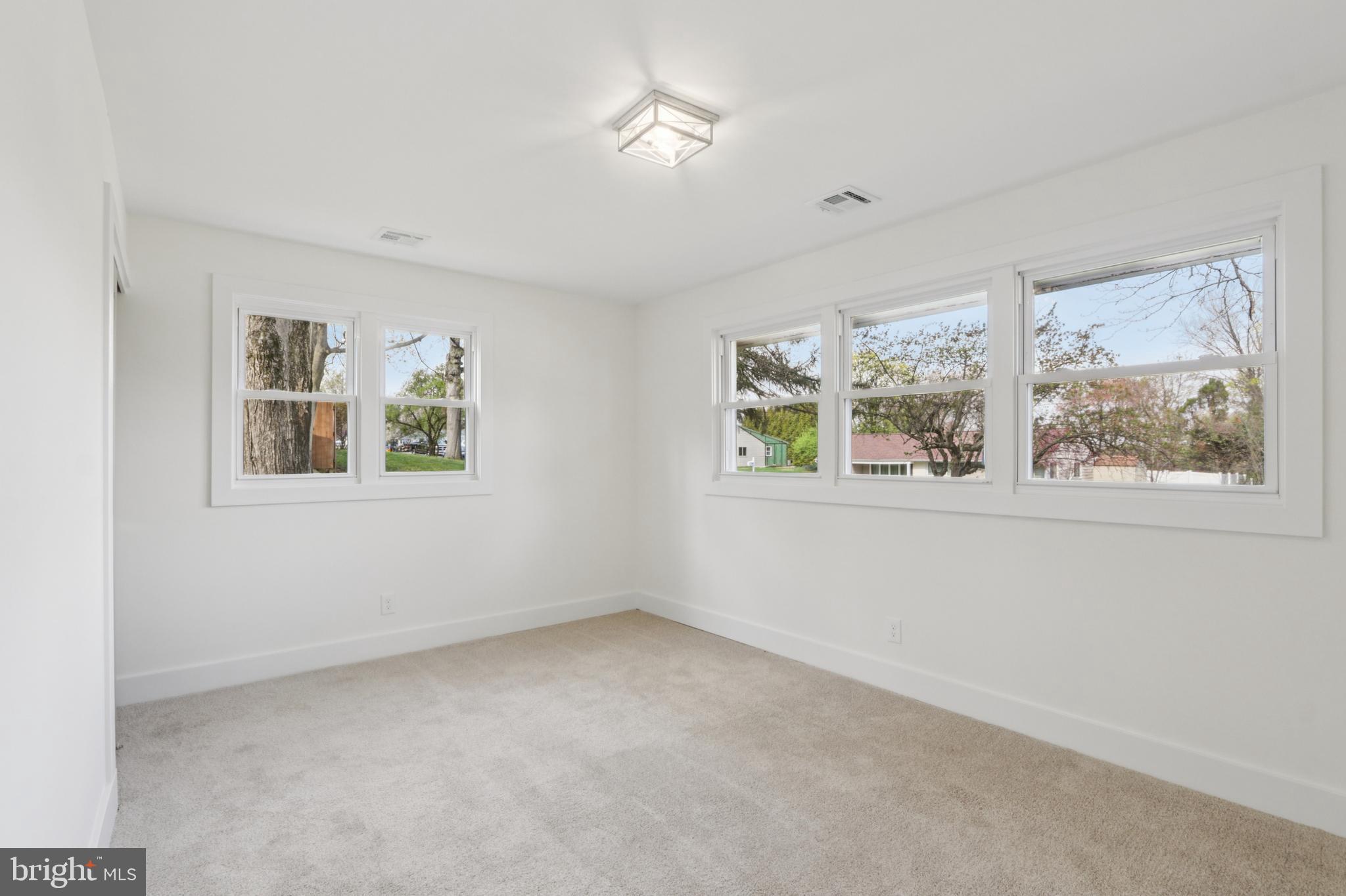 1306 STOTESBURY AVENUE