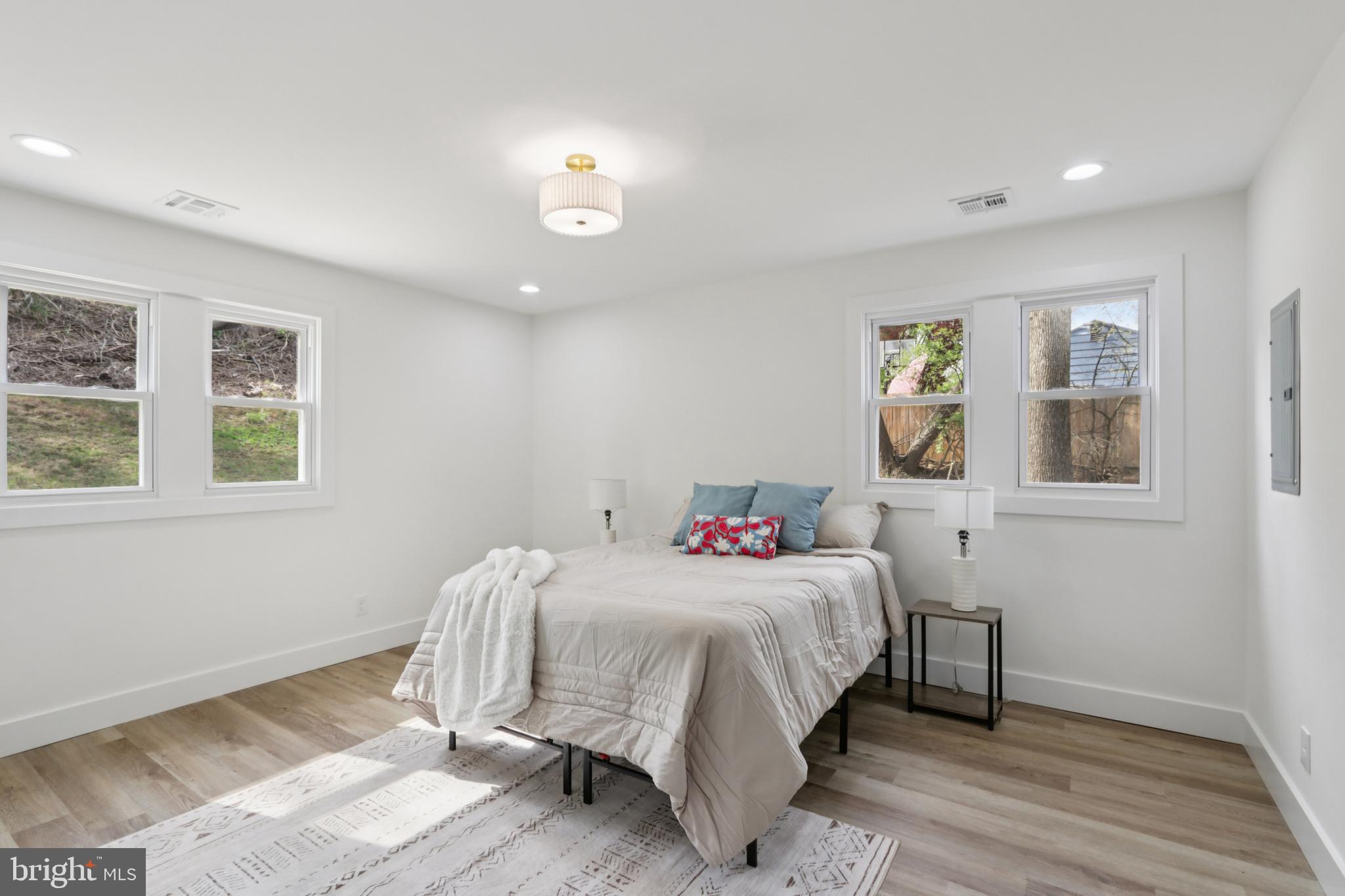 1306 STOTESBURY AVENUE