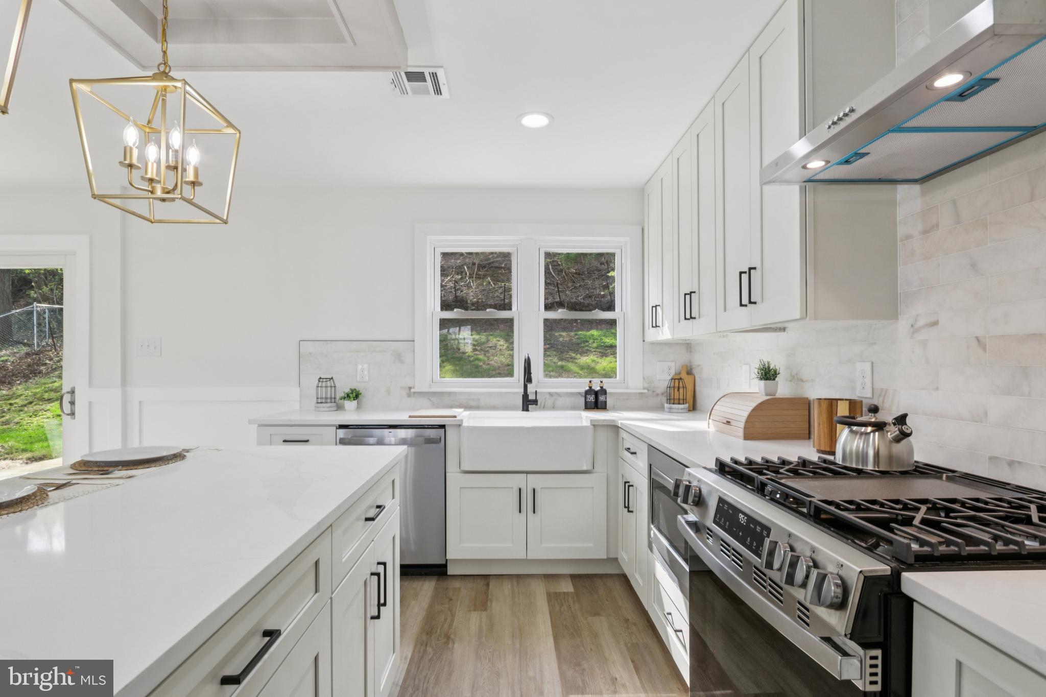 1306 STOTESBURY AVENUE