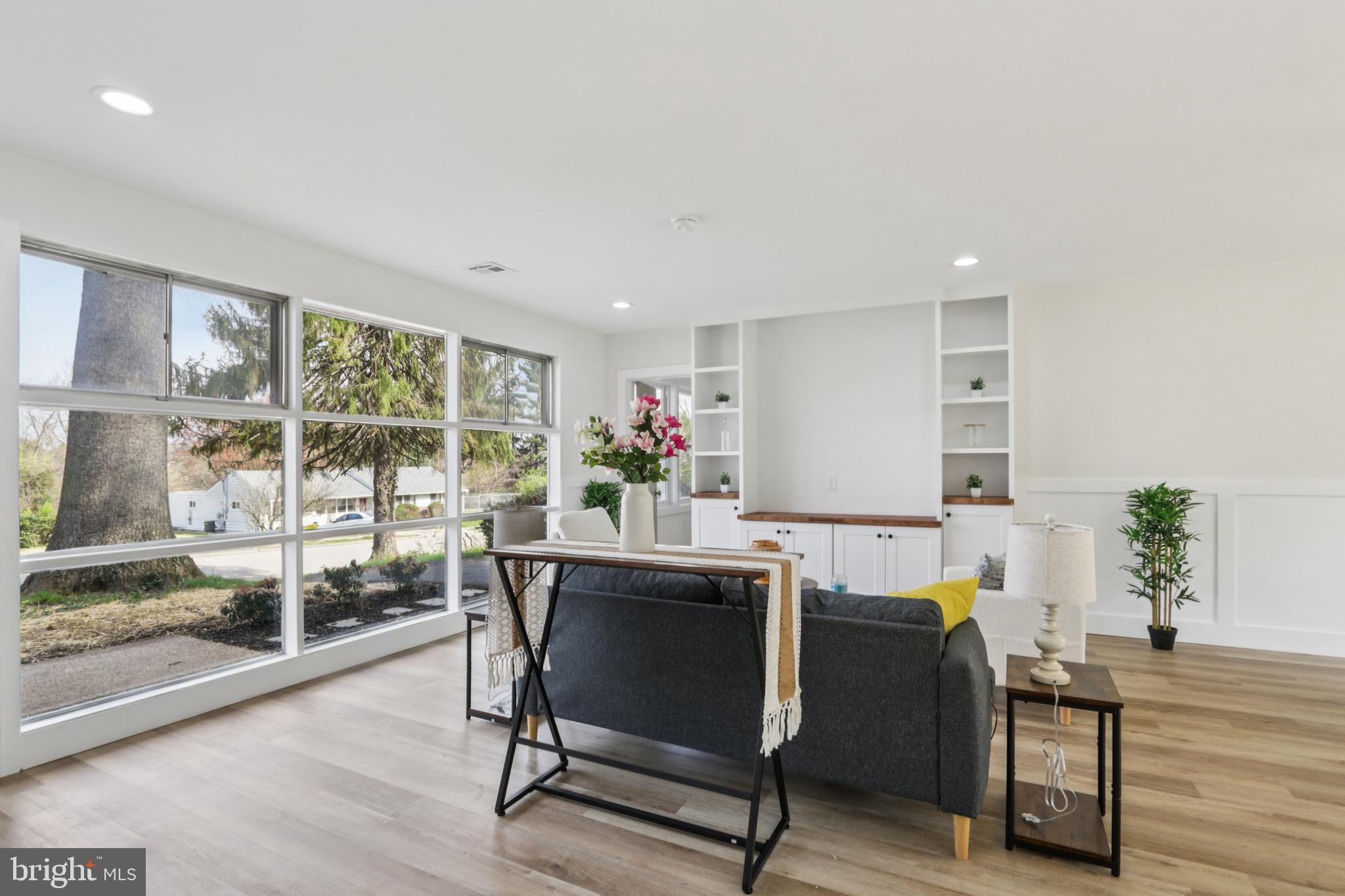 1306 STOTESBURY AVENUE