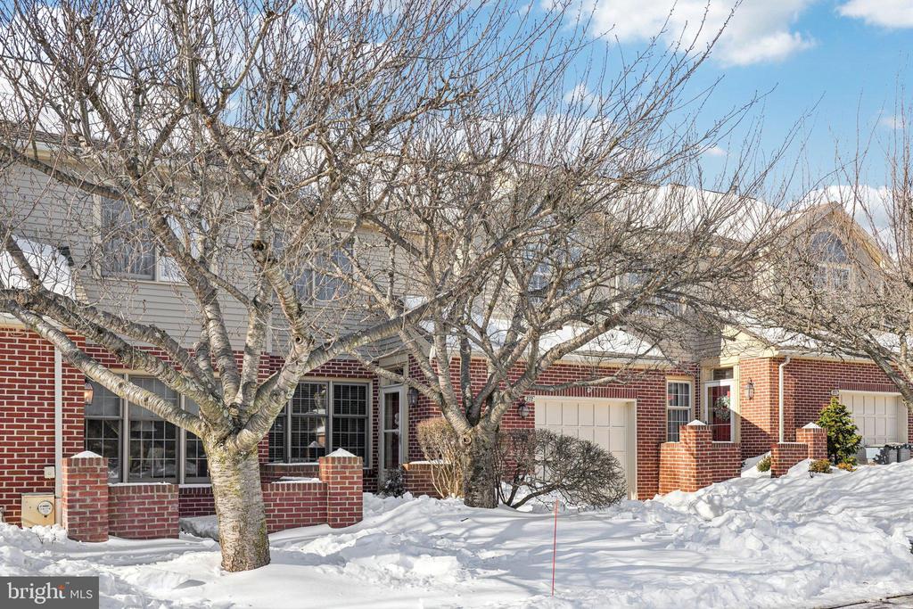 272 ALMWICH PLACE