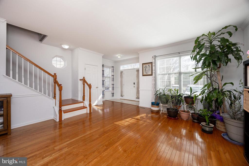 208 CASTLE DRIVE