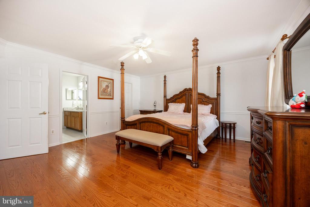 208 CASTLE DRIVE