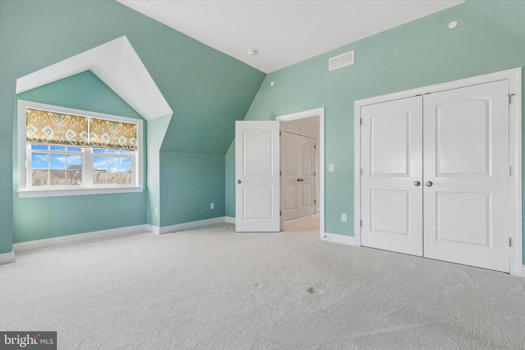 211 PELHAM COURT