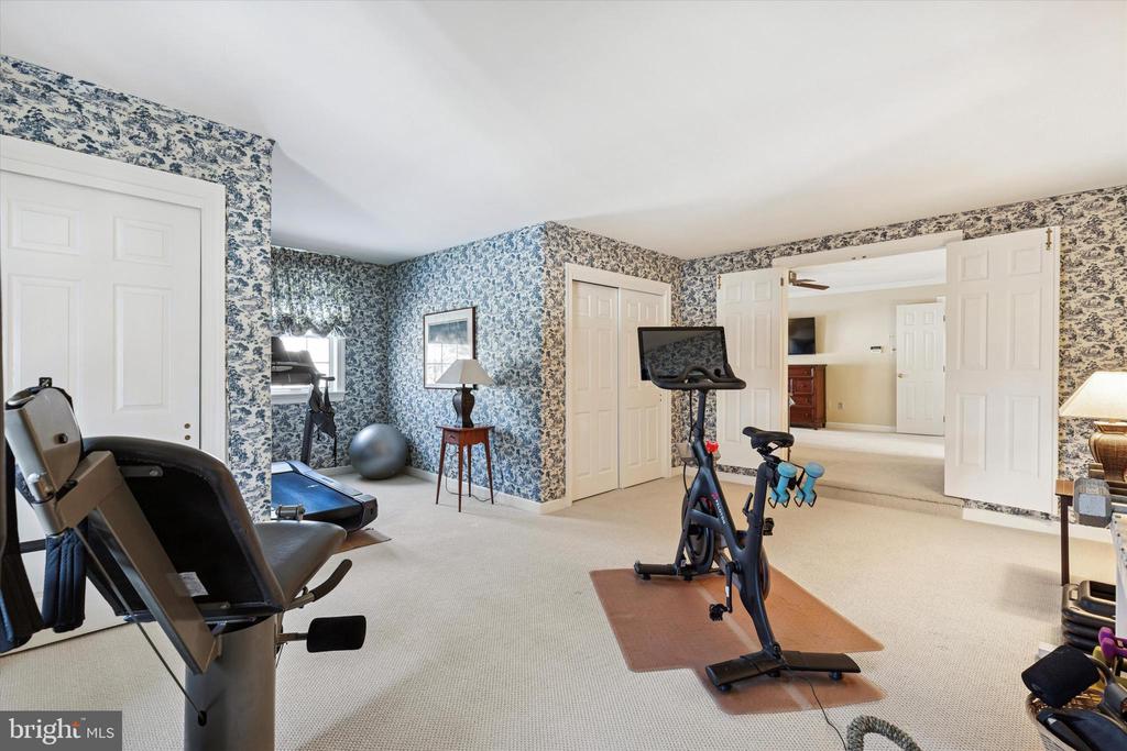 1030 ROSEWOOD DRIVE