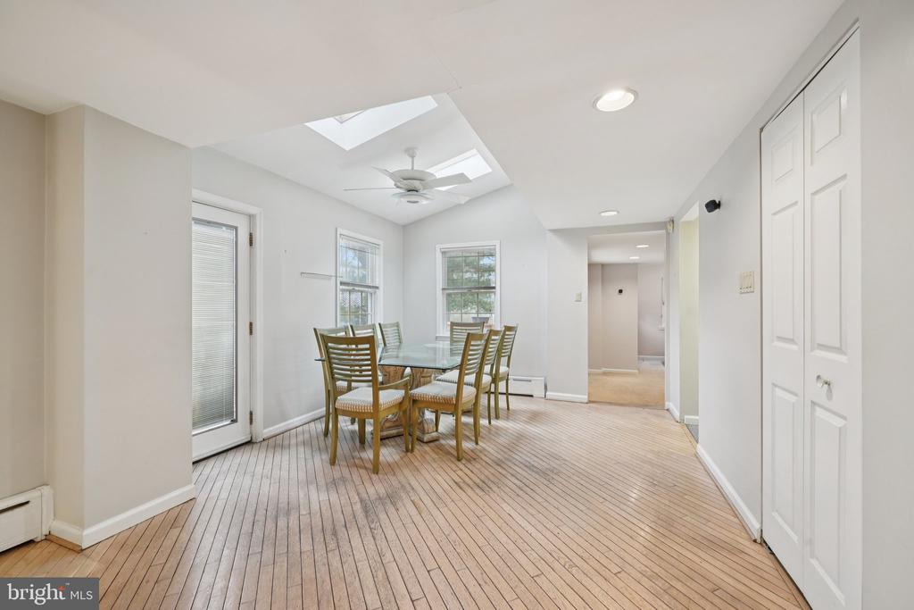 411 LODGES LANE
