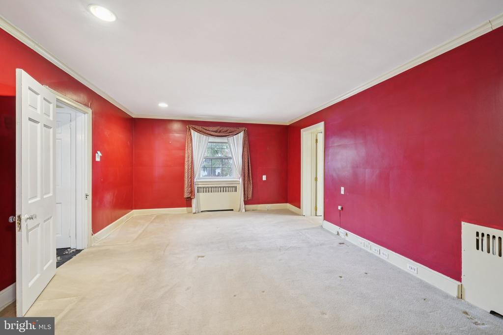 411 LODGES LANE