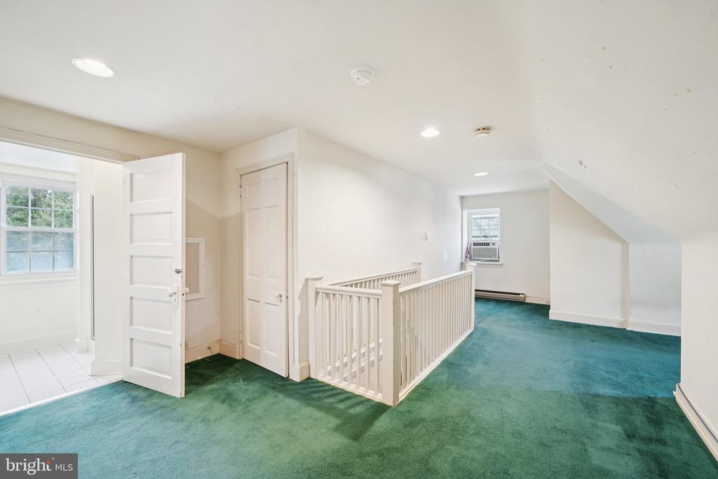 411 LODGES LANE