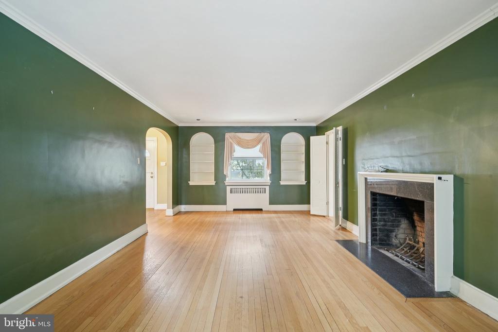 411 LODGES LANE