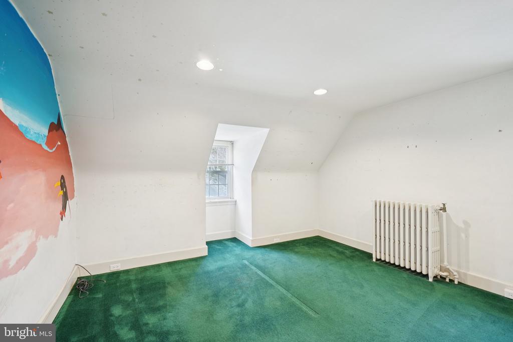 411 LODGES LANE