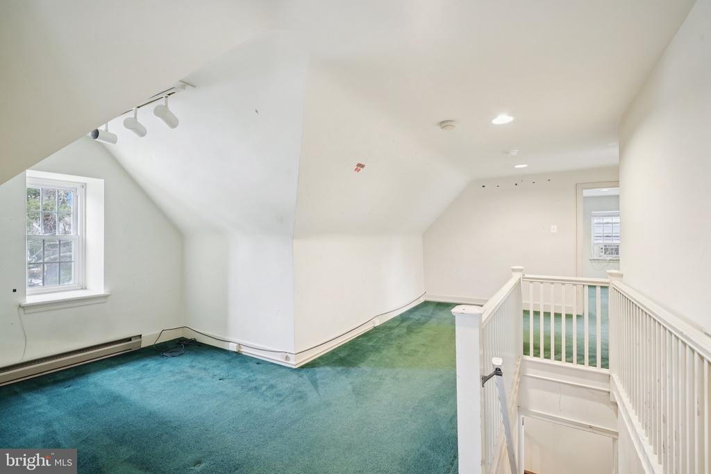 411 LODGES LANE