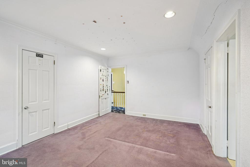 411 LODGES LANE