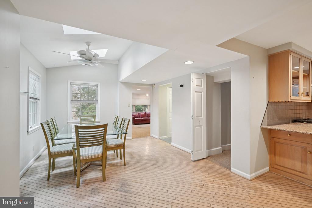 411 LODGES LANE