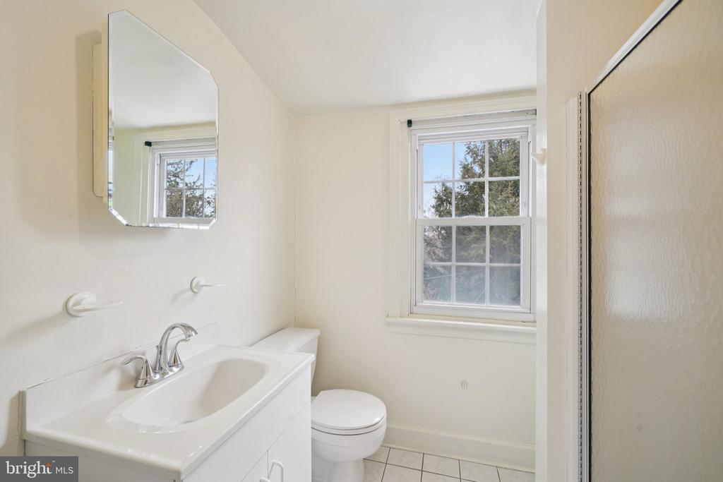 411 LODGES LANE