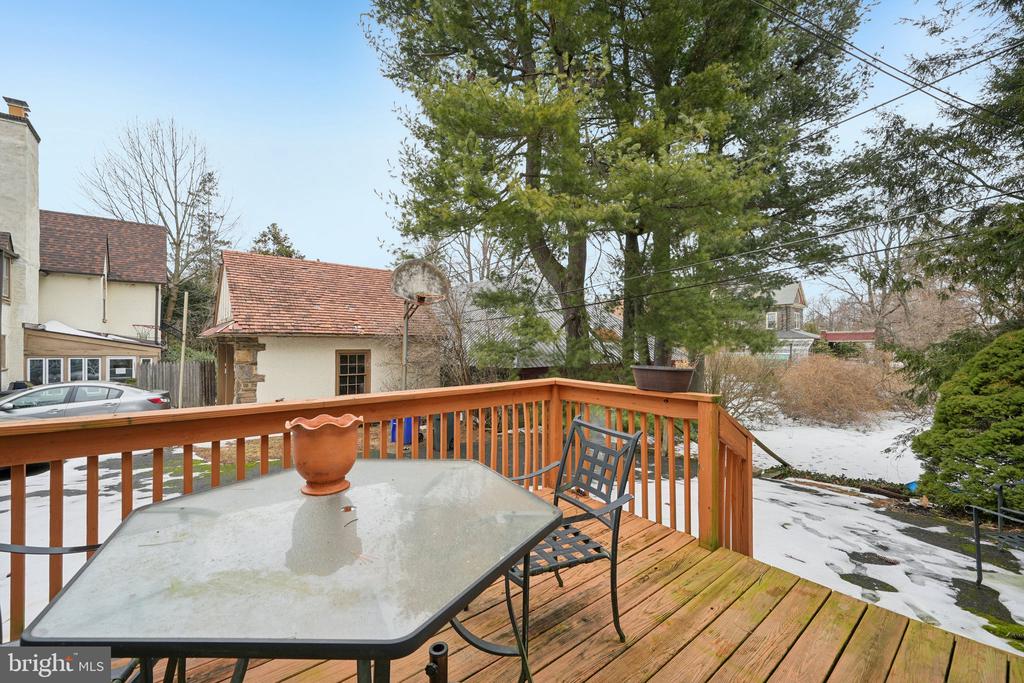 411 LODGES LANE