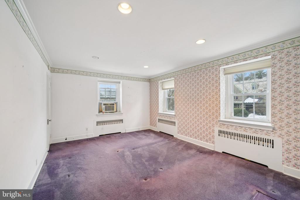 411 LODGES LANE