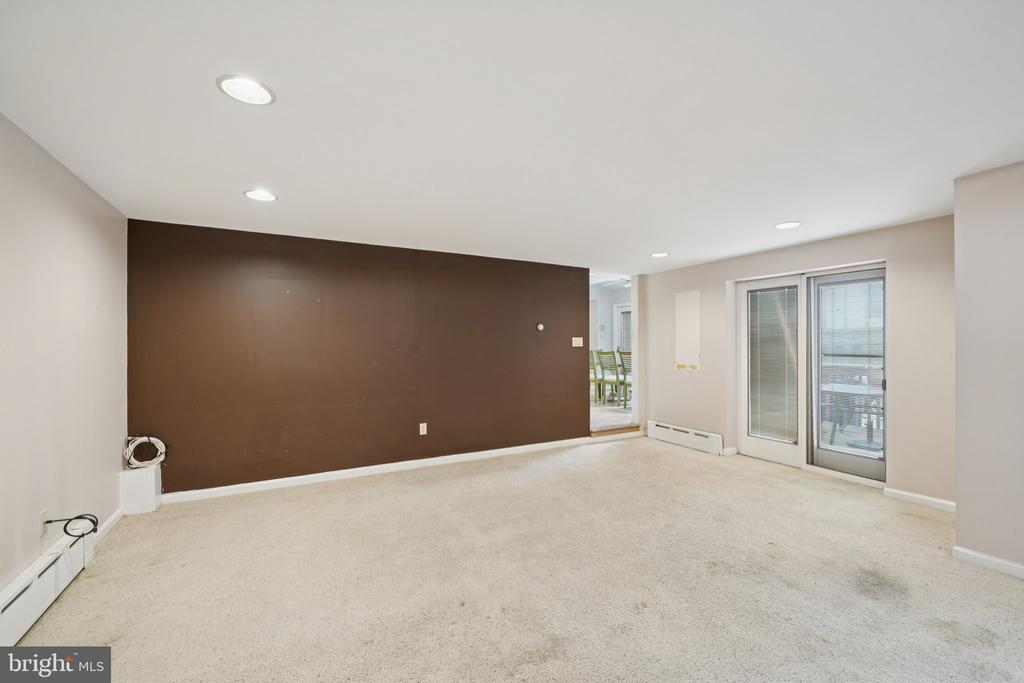 411 LODGES LANE