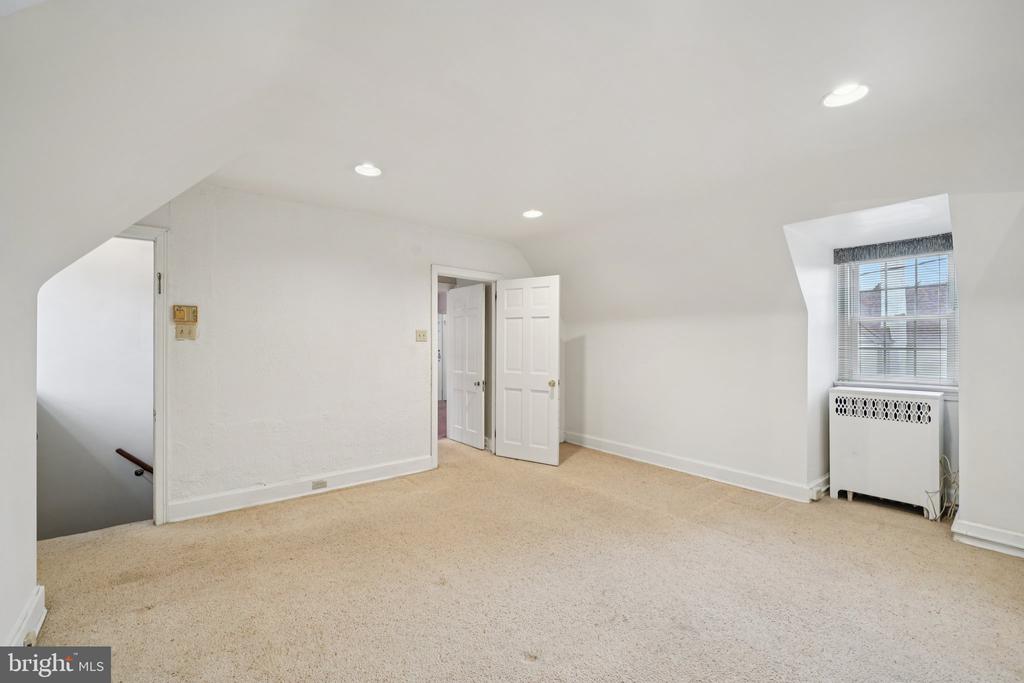 411 LODGES LANE