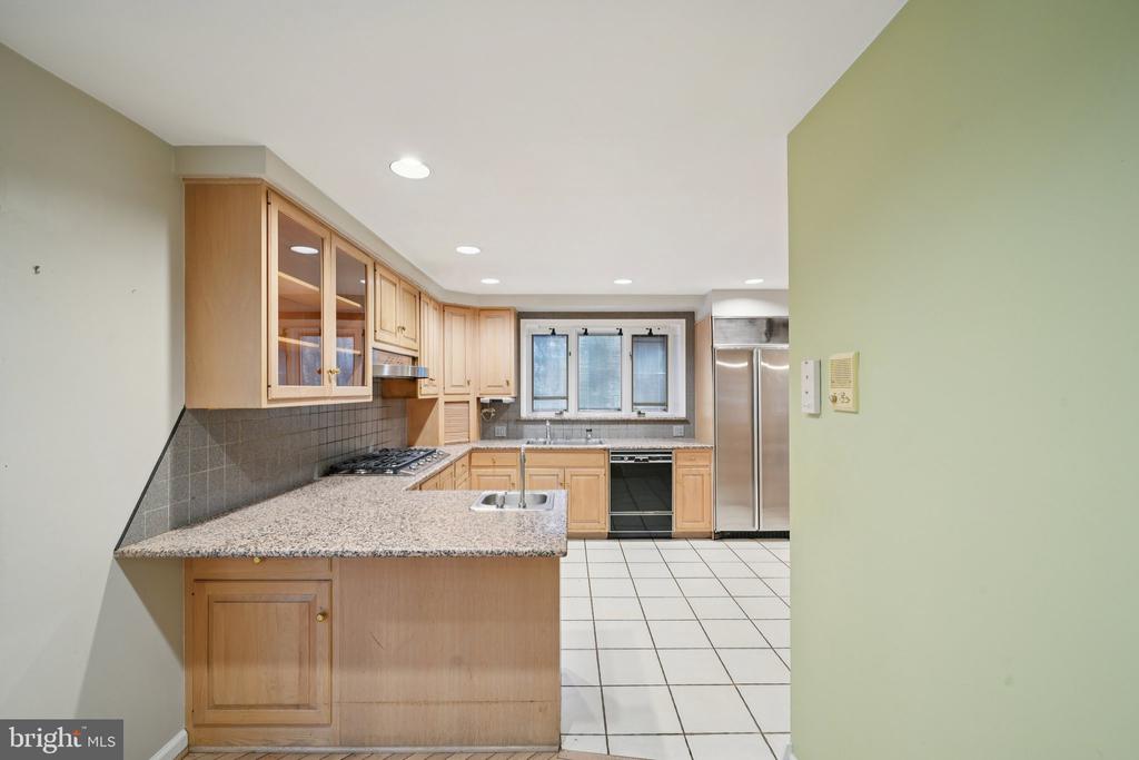 411 LODGES LANE