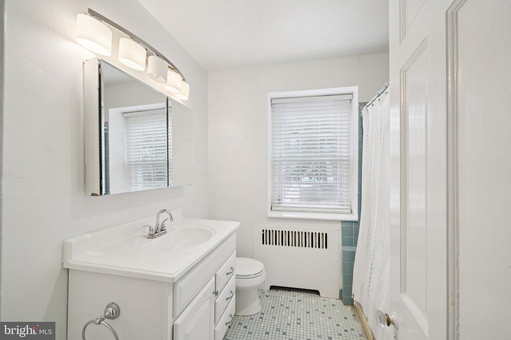 411 LODGES LANE