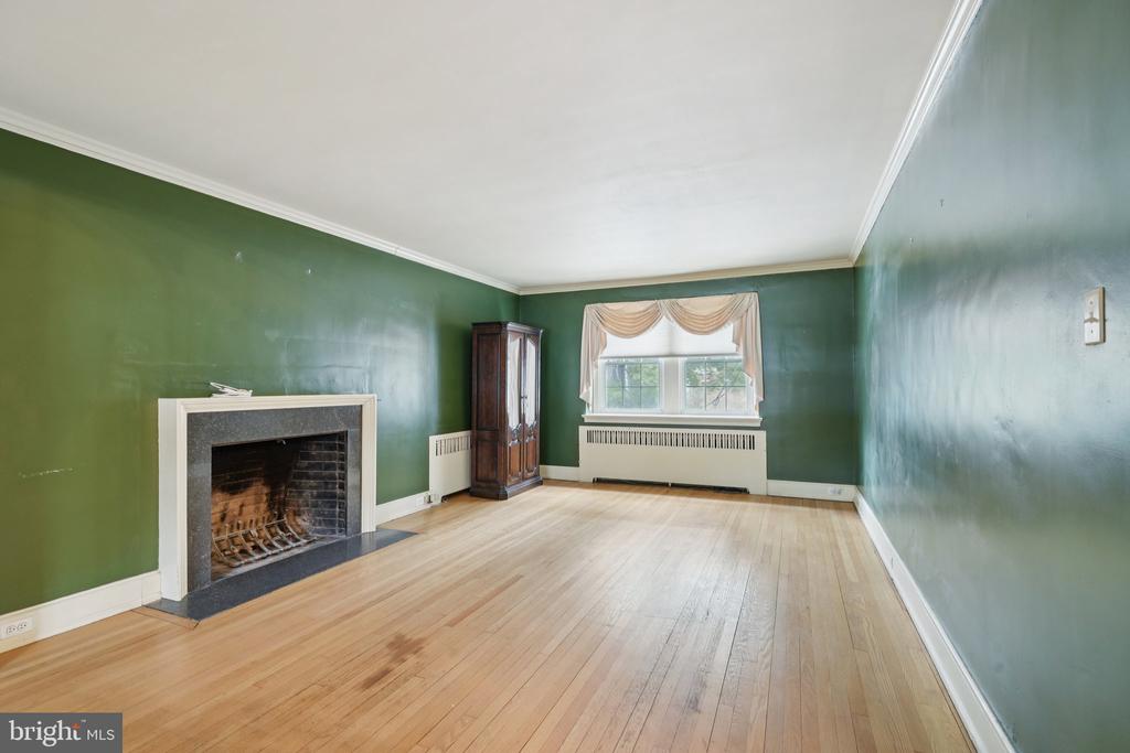 411 LODGES LANE