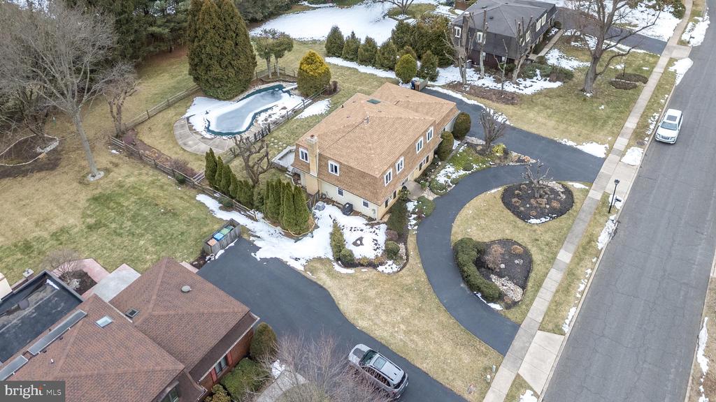 1753 TERRACE DRIVE