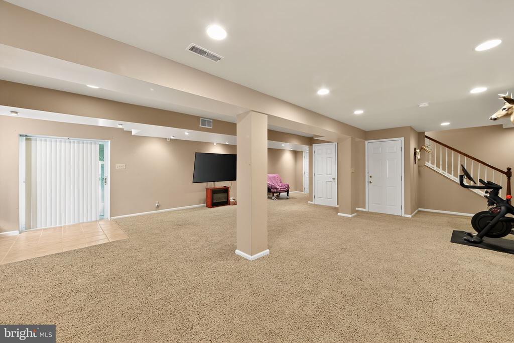 4013 BITTERSWEET CIRCLE
