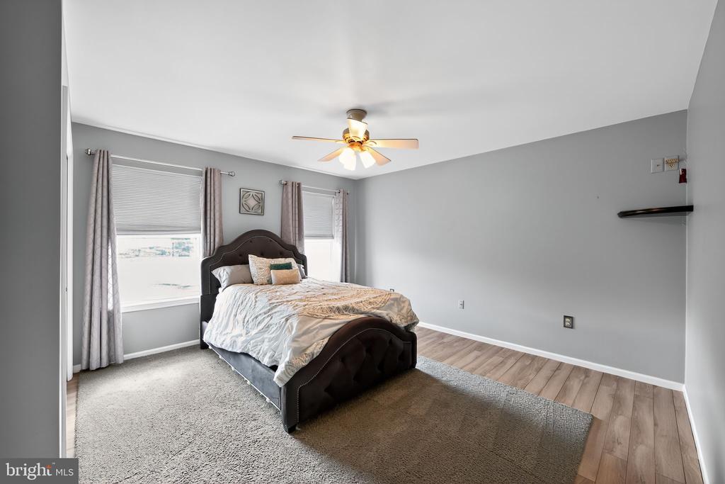 4013 BITTERSWEET CIRCLE