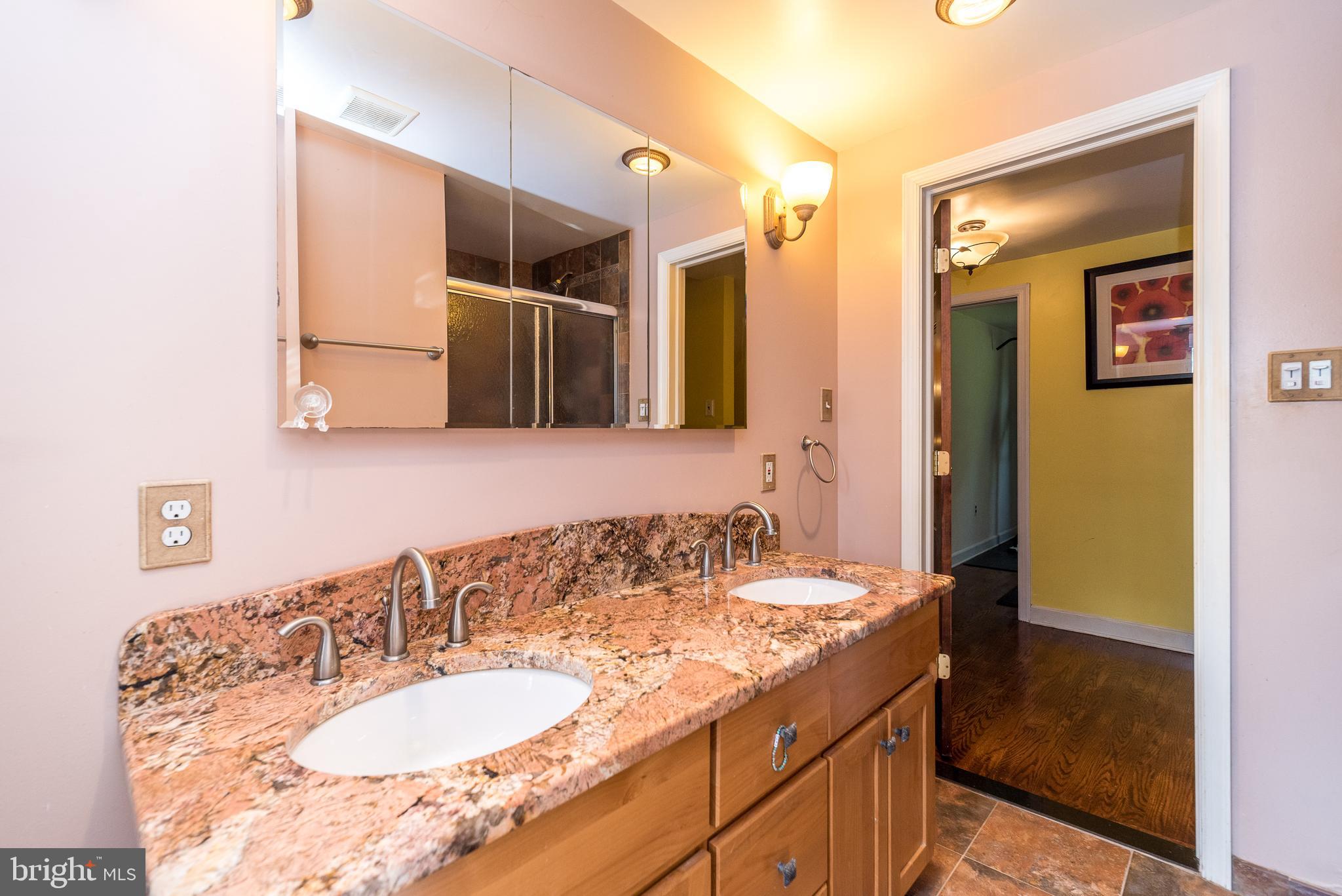 125 N BETHLEHEM PIKE