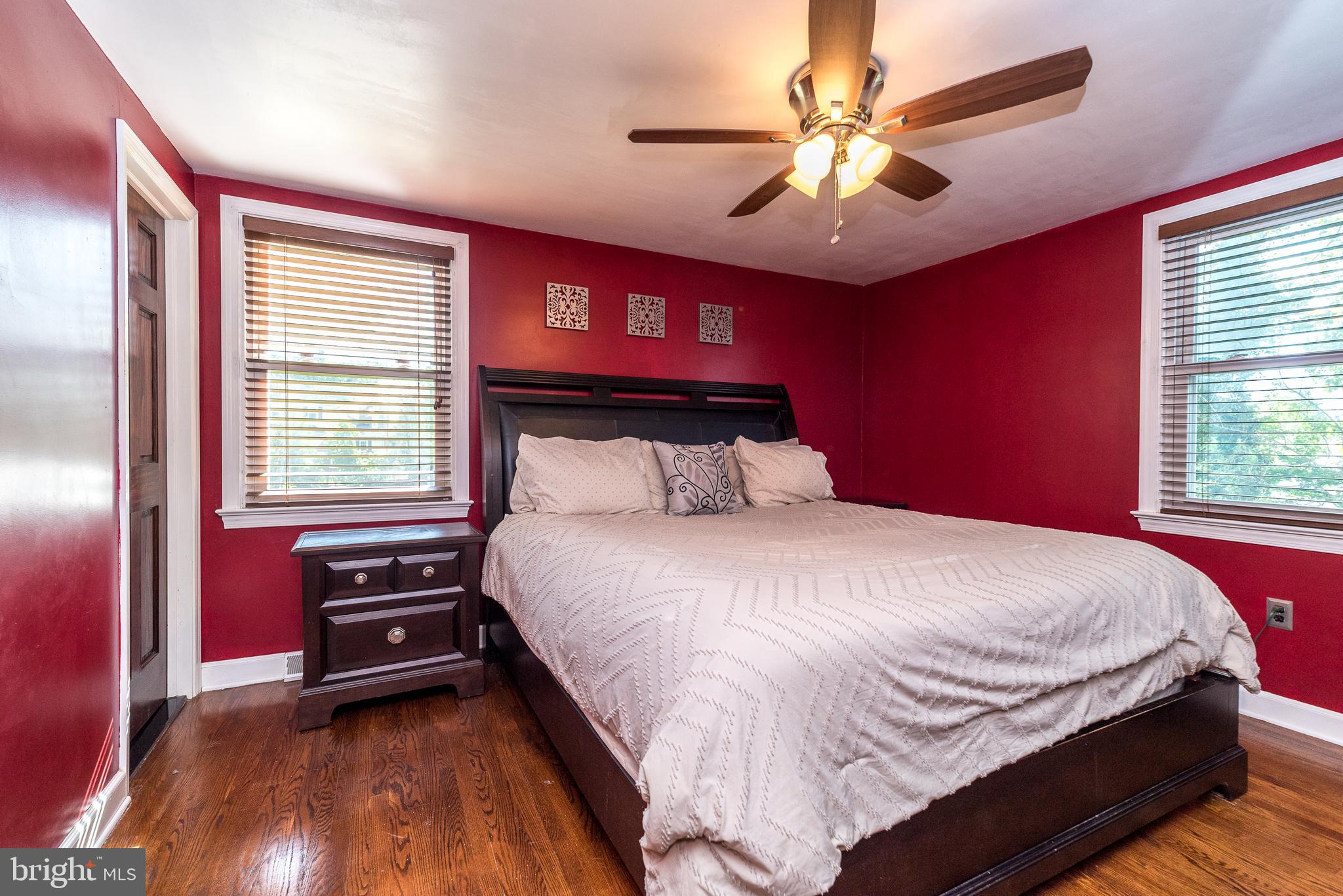125 N BETHLEHEM PIKE