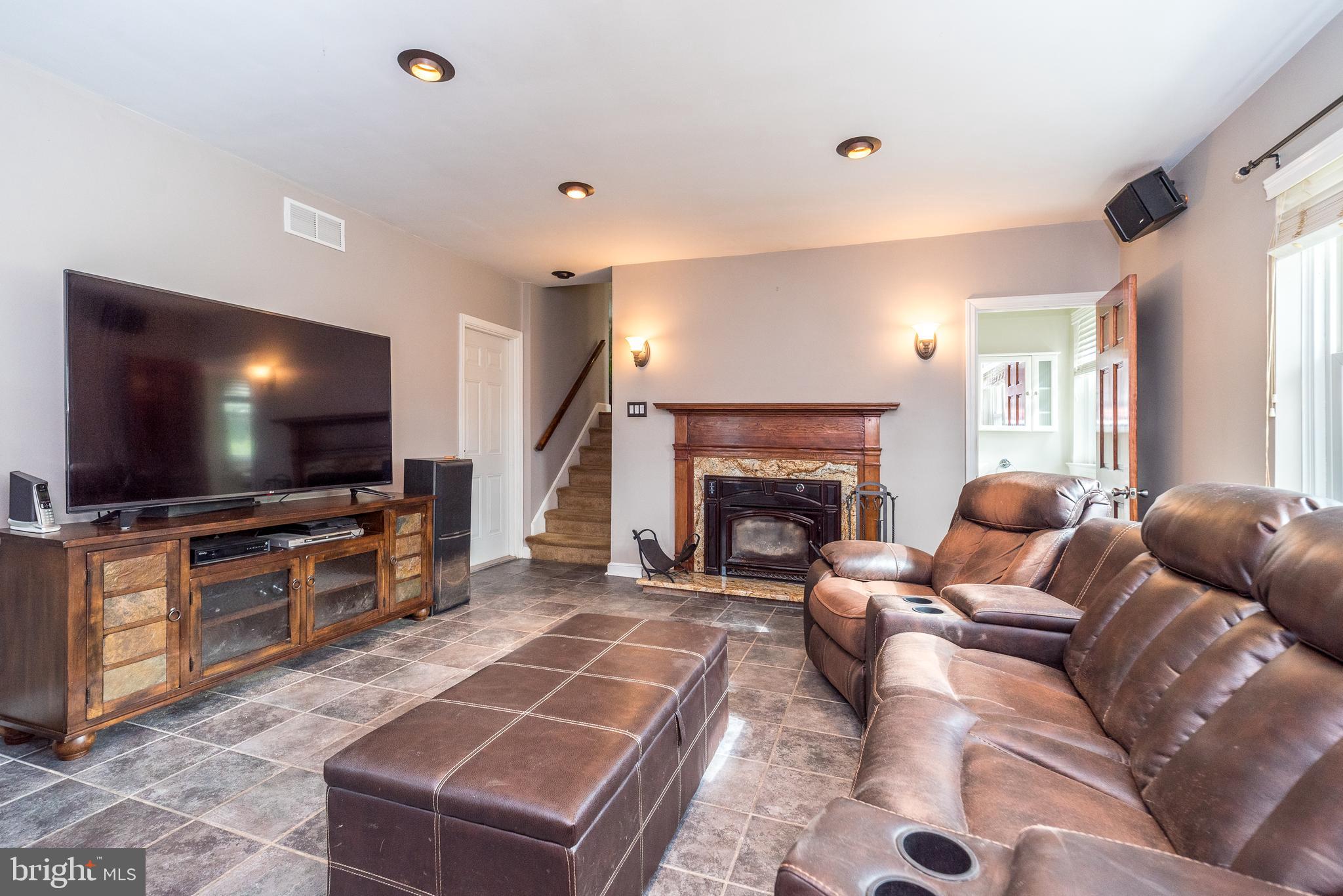 125 N BETHLEHEM PIKE