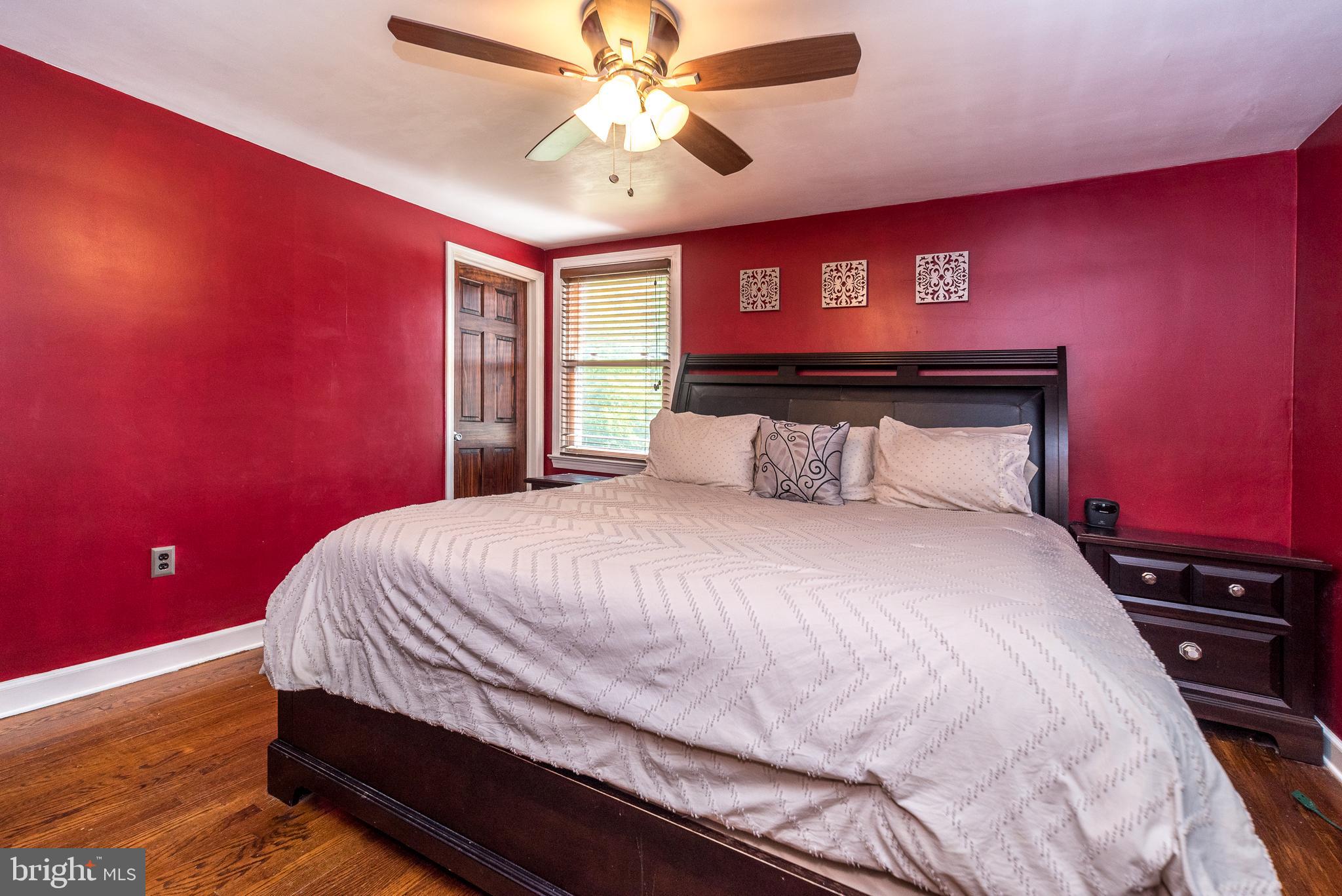 125 N BETHLEHEM PIKE