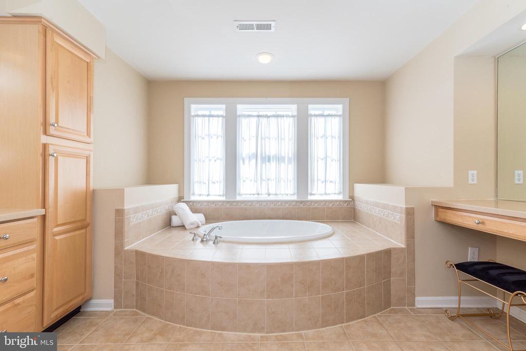 279 GOLDENROD DRIVE